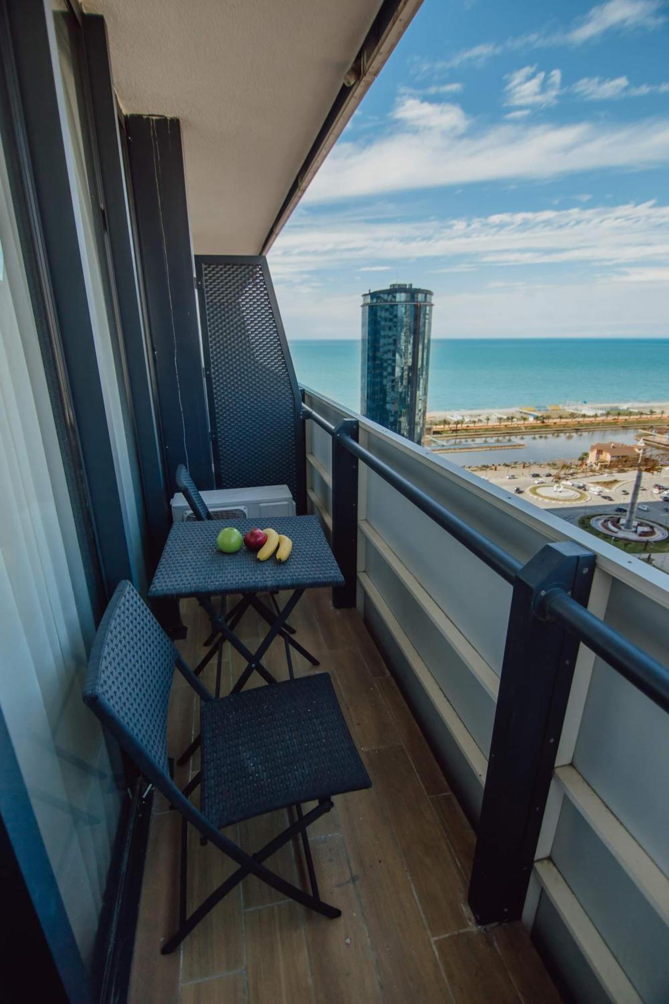 Orbi City Black Sea View Aparthotel Batum Dış mekan fotoğraf